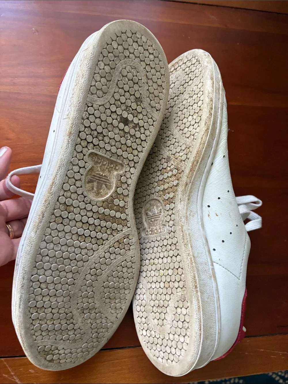 Adidas  Men’s White and Red Low-Top Sneakers